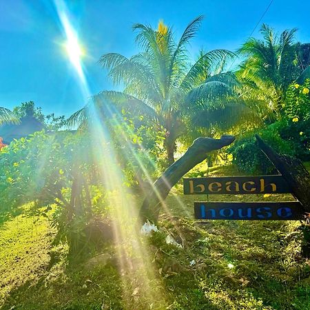Beach House Kampung Genting 外观 照片