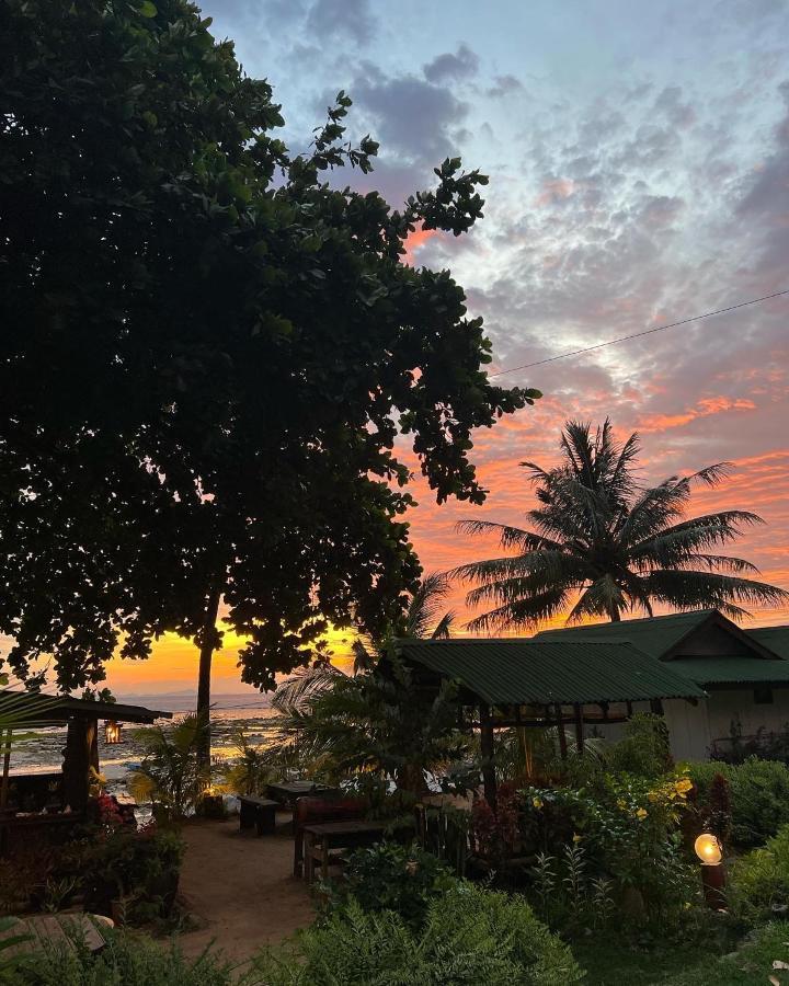 Beach House Kampung Genting 外观 照片