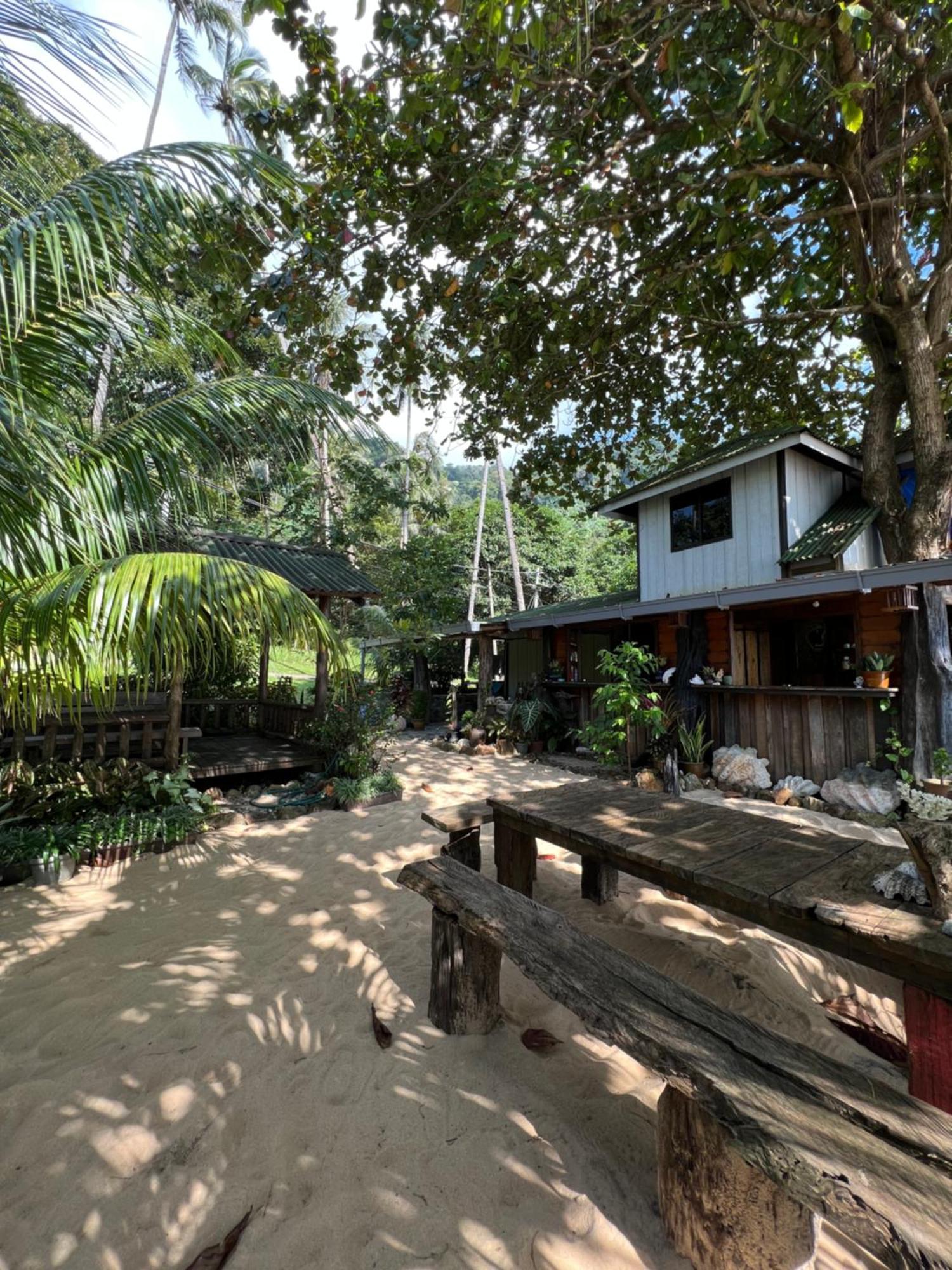 Beach House Kampung Genting 外观 照片