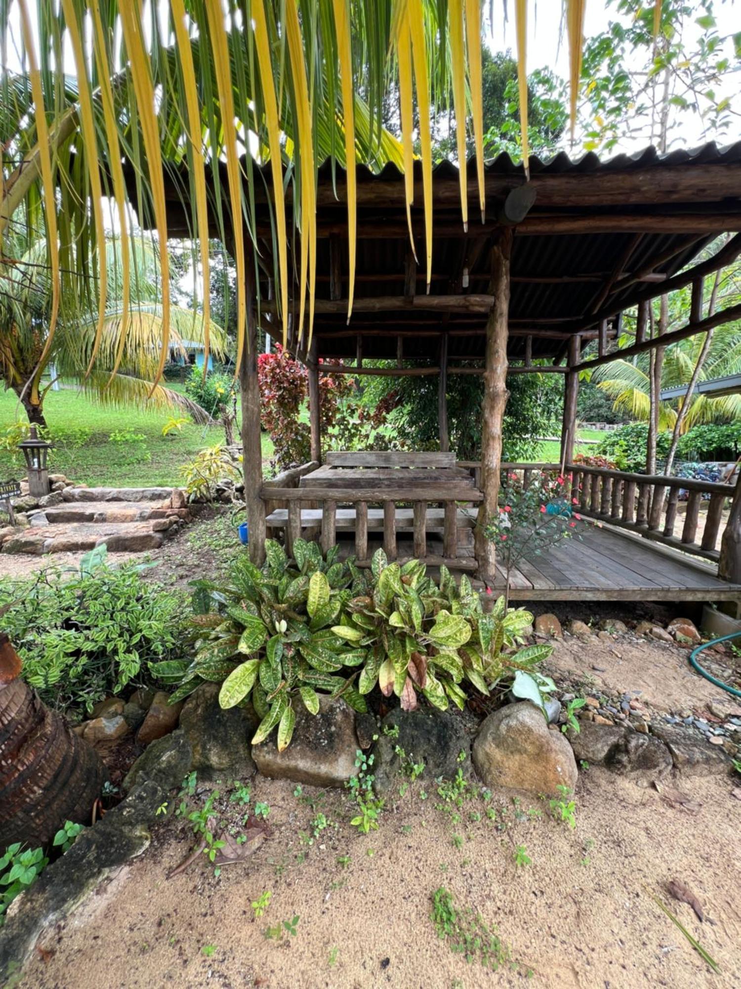 Beach House Kampung Genting 外观 照片