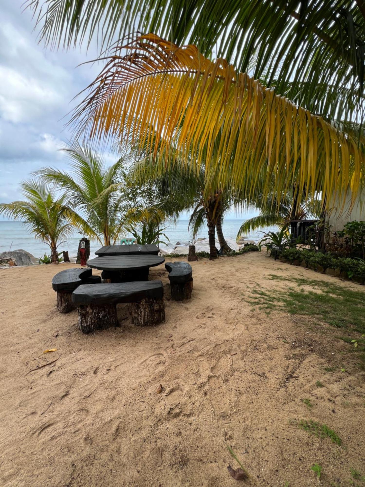 Beach House Kampung Genting 外观 照片