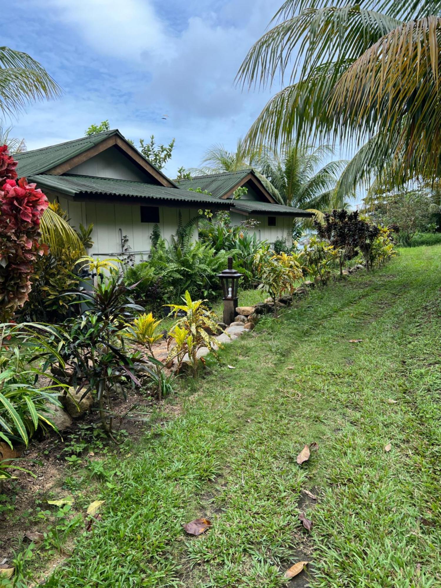 Beach House Kampung Genting 外观 照片