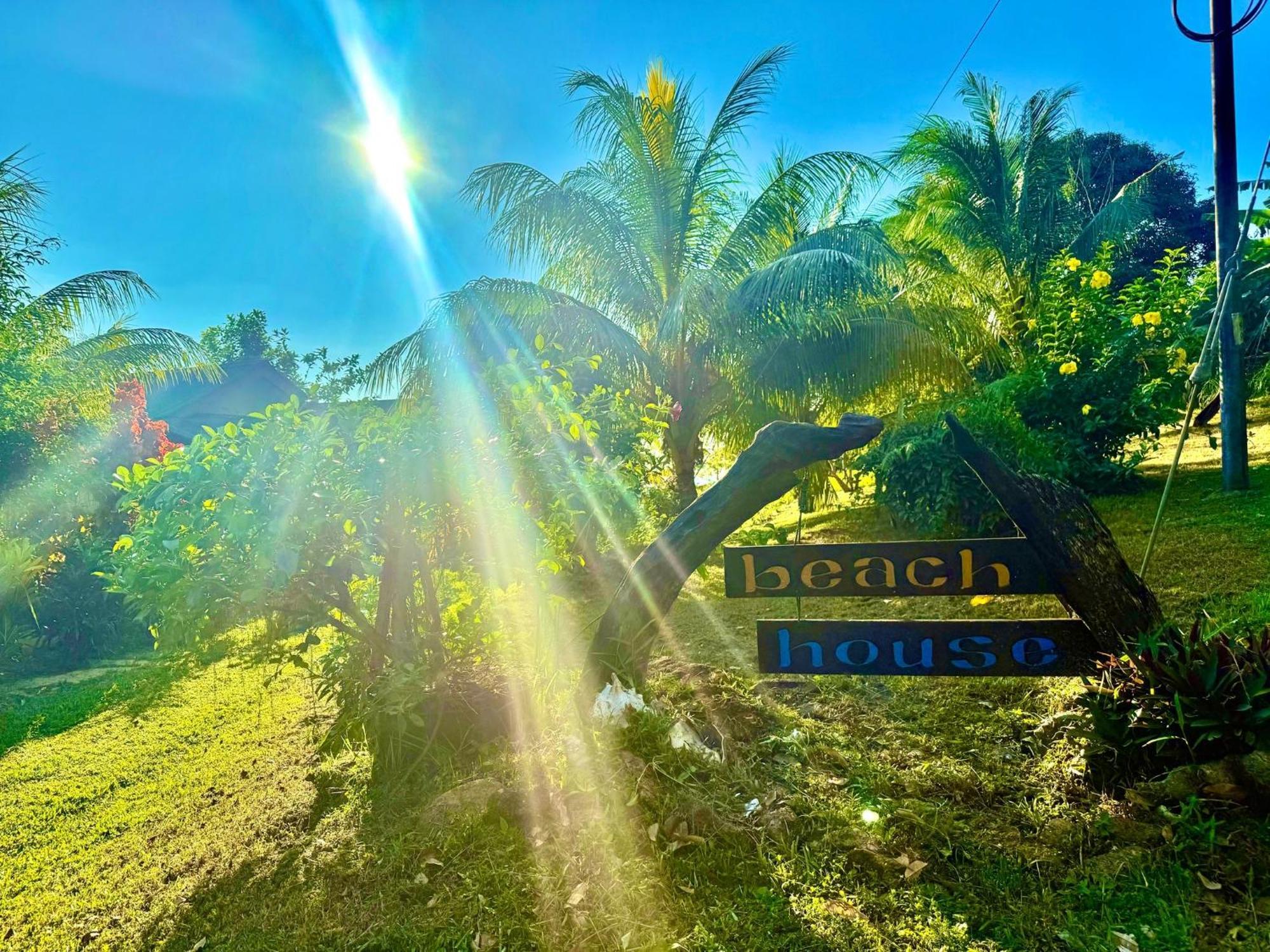 Beach House Kampung Genting 外观 照片