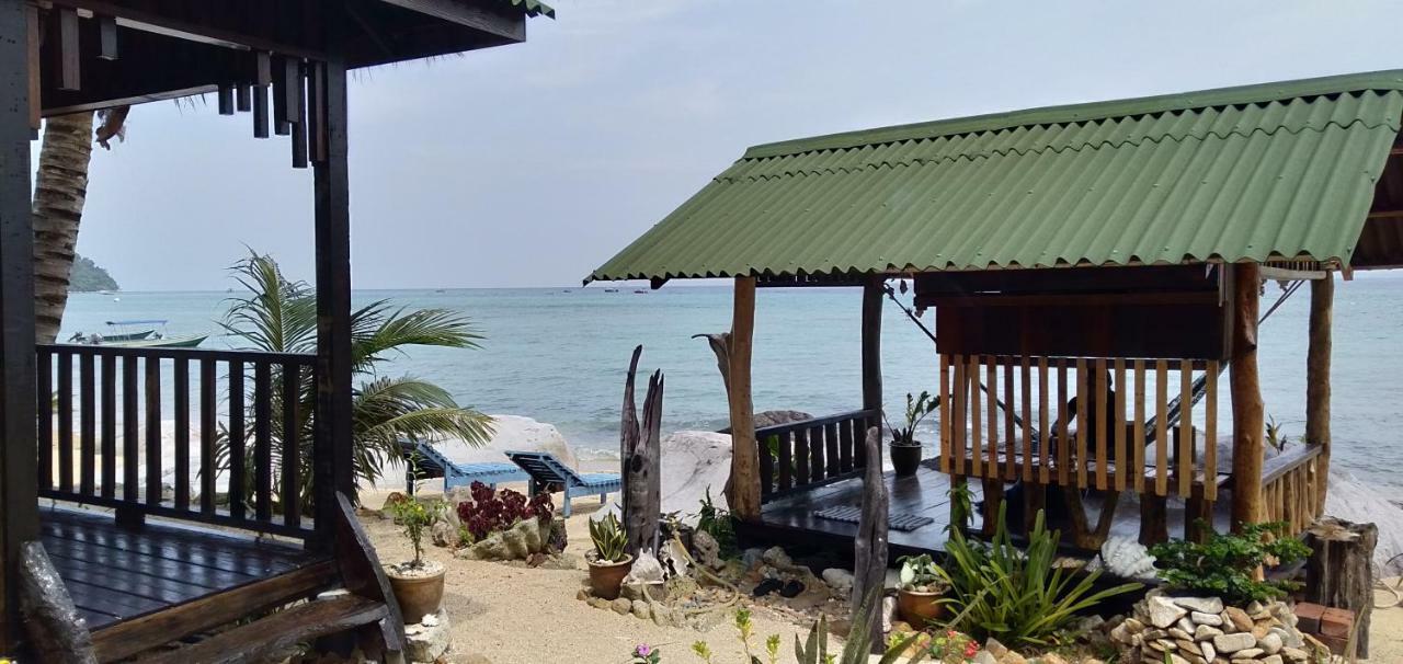 Beach House Kampung Genting 外观 照片