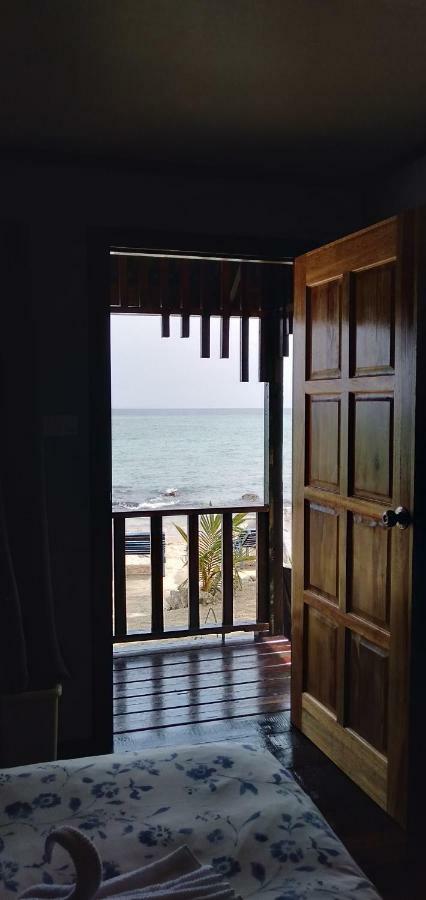 Beach House Kampung Genting 外观 照片