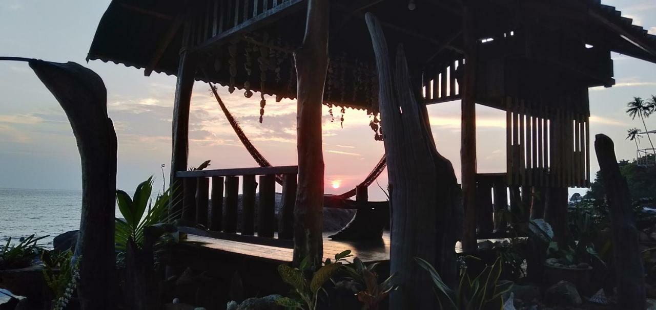 Beach House Kampung Genting 外观 照片